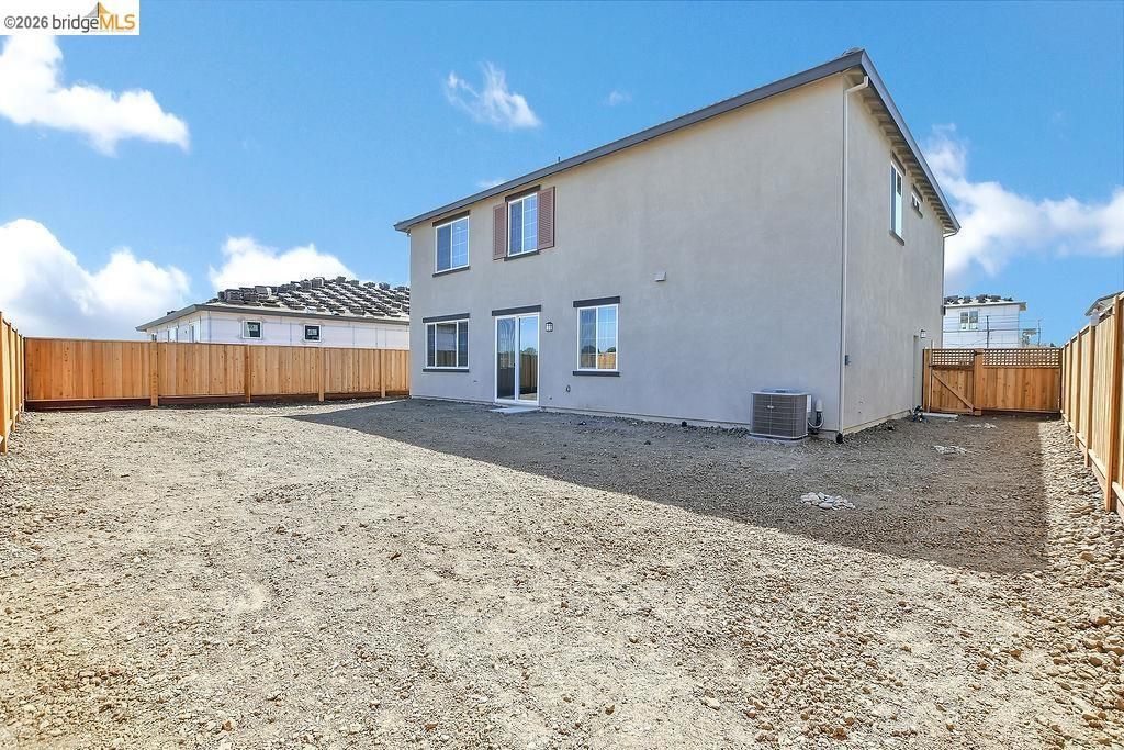 Image 32 of property listing at 516 Spruce Way, Oakley, CA 94561