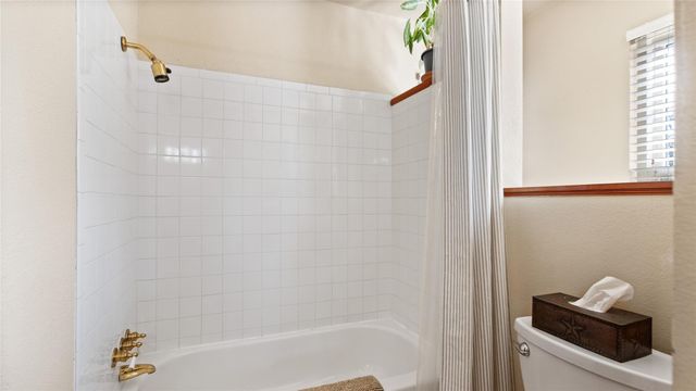 5101 W Zephyr Drive C378B, Alvin, TX 77511