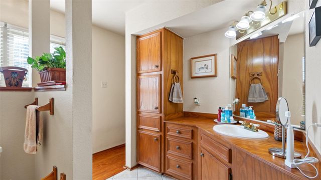 5101 W Zephyr Drive C378B, Alvin, TX 77511
