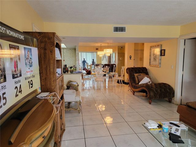 5570 NW 44th Street 215A, Lauderhill, FL 33319