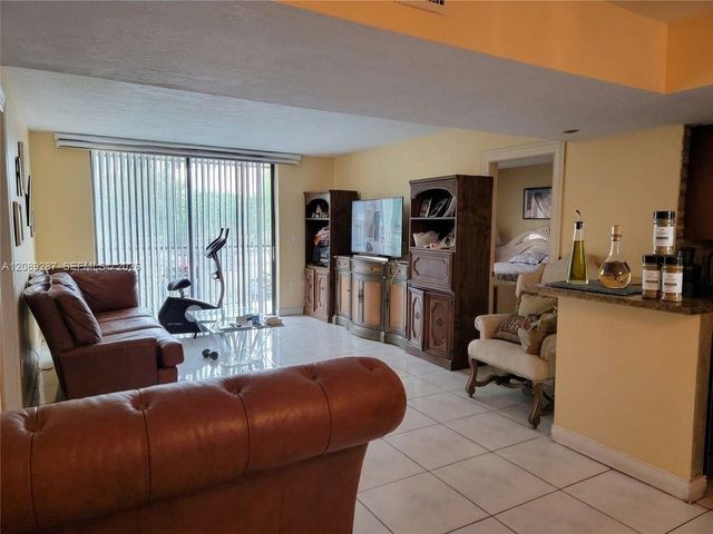 5570 NW 44th Street 215A, Lauderhill, FL 33319
