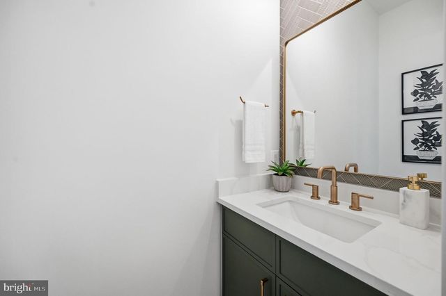 107 YEONAS DRIVE SE, Vienna, VA 22180