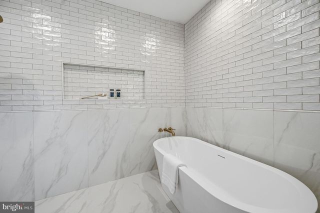 107 YEONAS DRIVE SE, Vienna, VA 22180