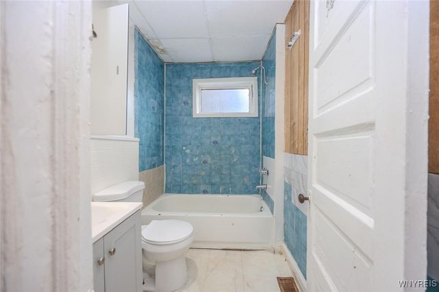 2146 Genesee Street, Buffalo, NY 14211