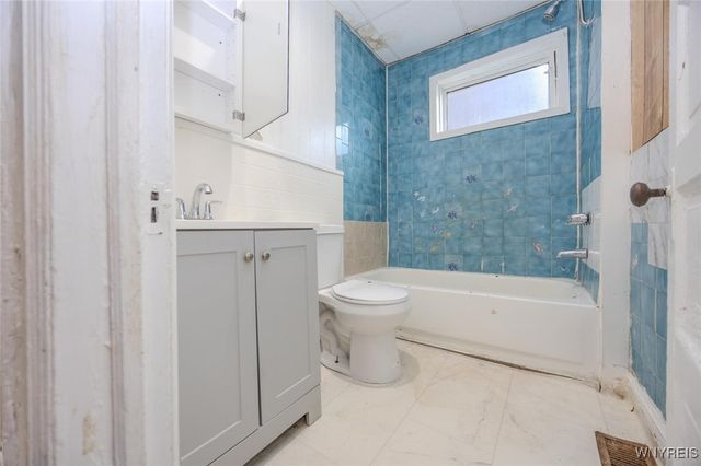 2146 Genesee Street, Buffalo, NY 14211