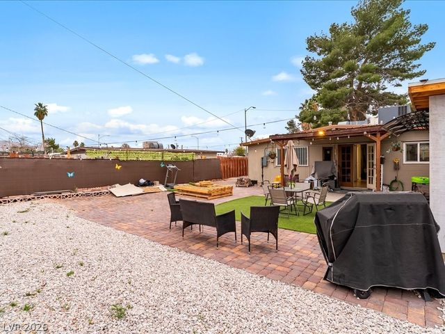 3304 East Owens Avenue, North Las Vegas, NV 89030