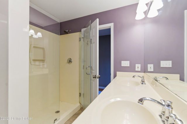 12403 Tamworth Ct, Louisville, KY 40299