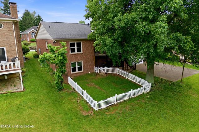 12403 Tamworth Ct, Louisville, KY 40299