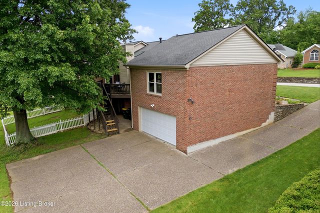 12403 Tamworth Ct, Louisville, KY 40299