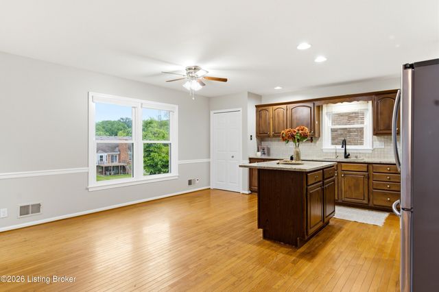 12403 Tamworth Ct, Louisville, KY 40299