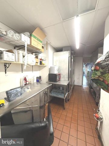 1439 VINE ST, Philadelphia, PA 19102