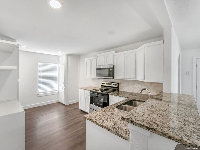 755 CAVALIER, San Antonio, TX 78225