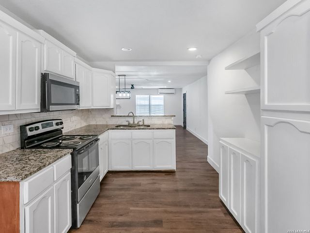 755 CAVALIER, San Antonio, TX 78225