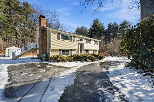 43 Little John Drive, Billerica, MA 01821