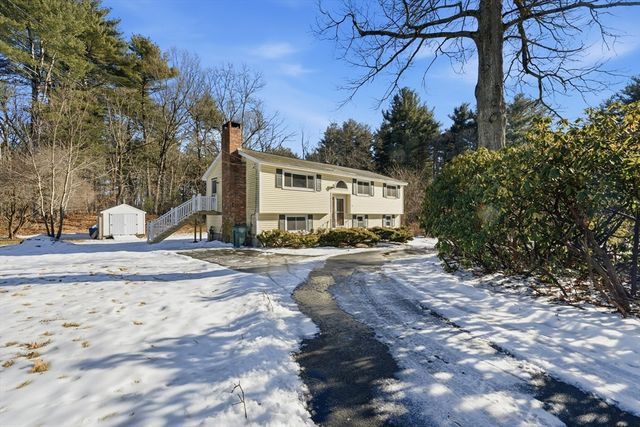 43 Little John Drive, Billerica, MA 01821