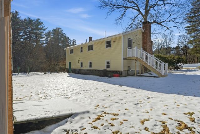 43 Little John Drive, Billerica, MA 01821