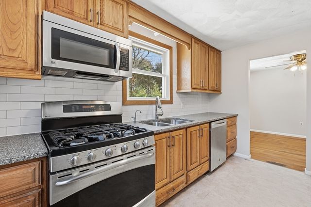 43 Little John Drive, Billerica, MA 01821