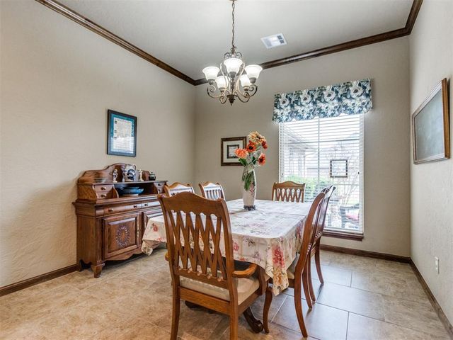 2713 SE 8th Street, Moore, OK 73160