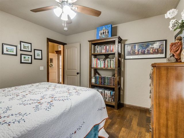 2713 SE 8th Street, Moore, OK 73160