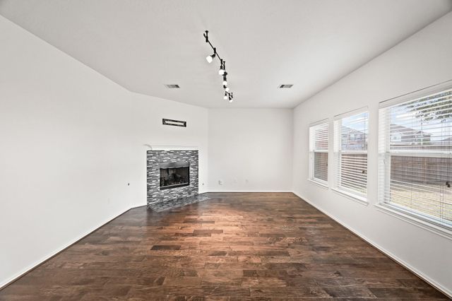 6301 Larrycrest Drive, Pearland, TX 77584