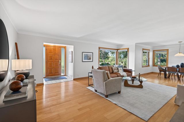 1544 Mississippi River Boulevard S, Saint Paul, MN 55116