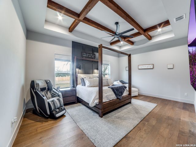 196 Bobby Lynn, Adkins, TX 78101