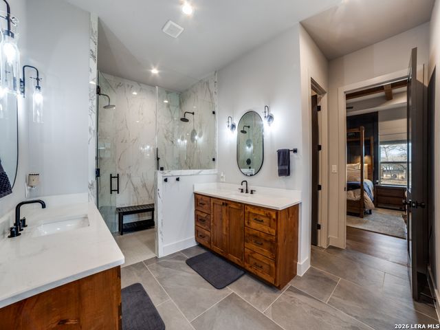 196 Bobby Lynn, Adkins, TX 78101