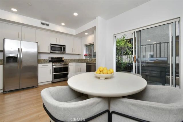 10918 Morrison Street 3, North Hollywood, CA 91601