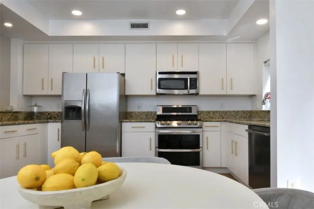 10918 Morrison Street 3, North Hollywood, CA 91601