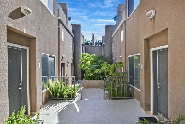 10918 Morrison Street 3, North Hollywood, CA 91601
