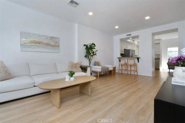 10918 Morrison Street 3, North Hollywood, CA 91601