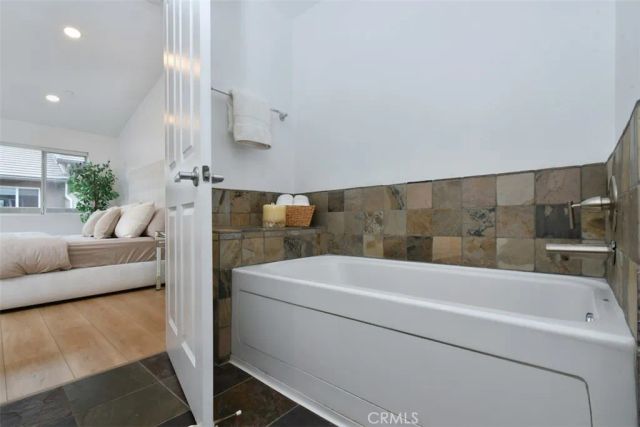 10918 Morrison Street 3, North Hollywood, CA 91601