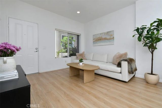 10918 Morrison Street 3, North Hollywood, CA 91601
