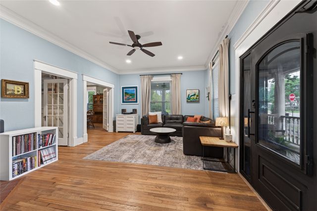 2300 N Edgewood Terrace, Fort Worth, TX 76103