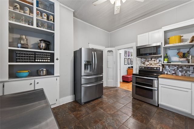 2300 N Edgewood Terrace, Fort Worth, TX 76103