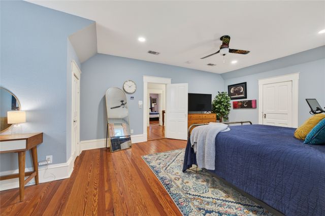 2300 N Edgewood Terrace, Fort Worth, TX 76103