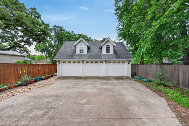 2300 N Edgewood Terrace, Fort Worth, TX 76103
