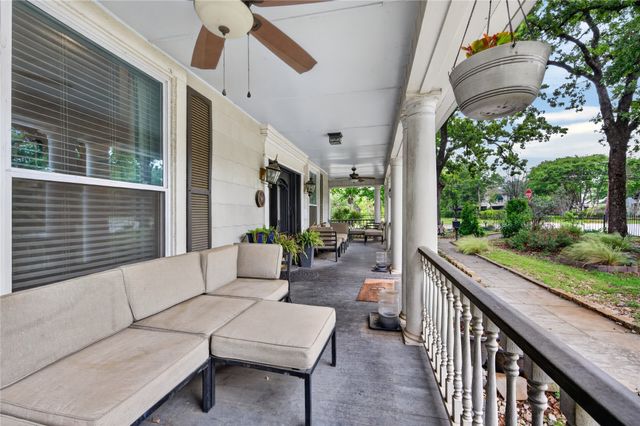 2300 N Edgewood Terrace, Fort Worth, TX 76103