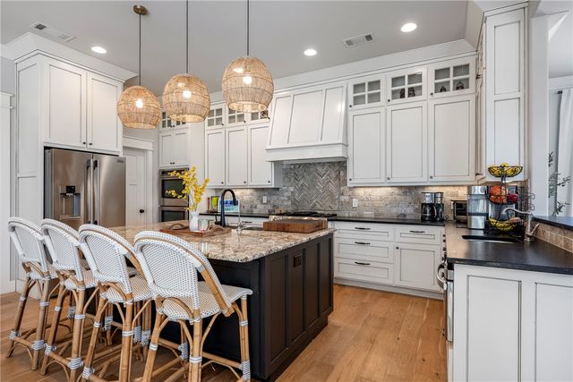 1913 Haxton Lane, Cave Springs, AR 72713