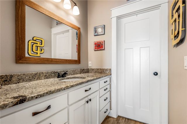 1913 Haxton Lane, Cave Springs, AR 72713