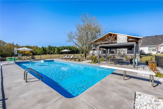 1913 Haxton Lane, Cave Springs, AR 72713