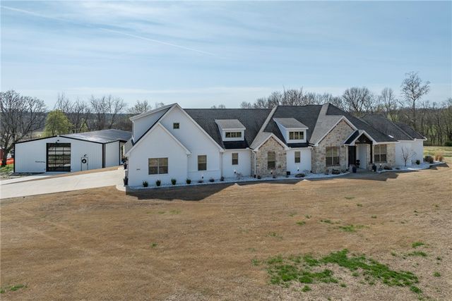 1913 Haxton Lane, Cave Springs, AR 72713