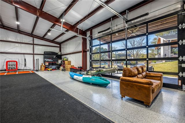 1913 Haxton Lane, Cave Springs, AR 72713