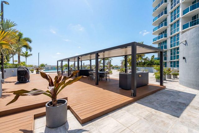 1881 79th St Cswy 1002, North Bay Village, FL 33141