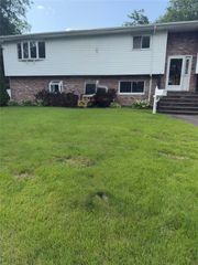 303 Alfred Street, Babylon, NY 11703