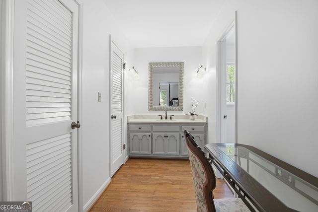 5465 Trowbridge Drive, Dunwoody, GA 30338