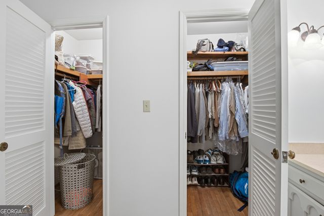 5465 Trowbridge Drive, Dunwoody, GA 30338