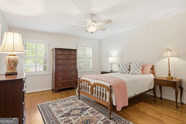 5465 Trowbridge Drive, Dunwoody, GA 30338