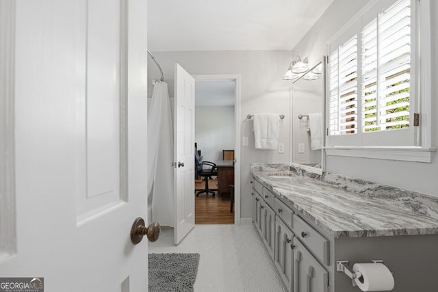 5465 Trowbridge Drive, Dunwoody, GA 30338