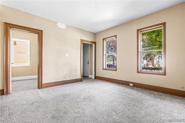 98 Howell Street, Buffalo, NY 14207